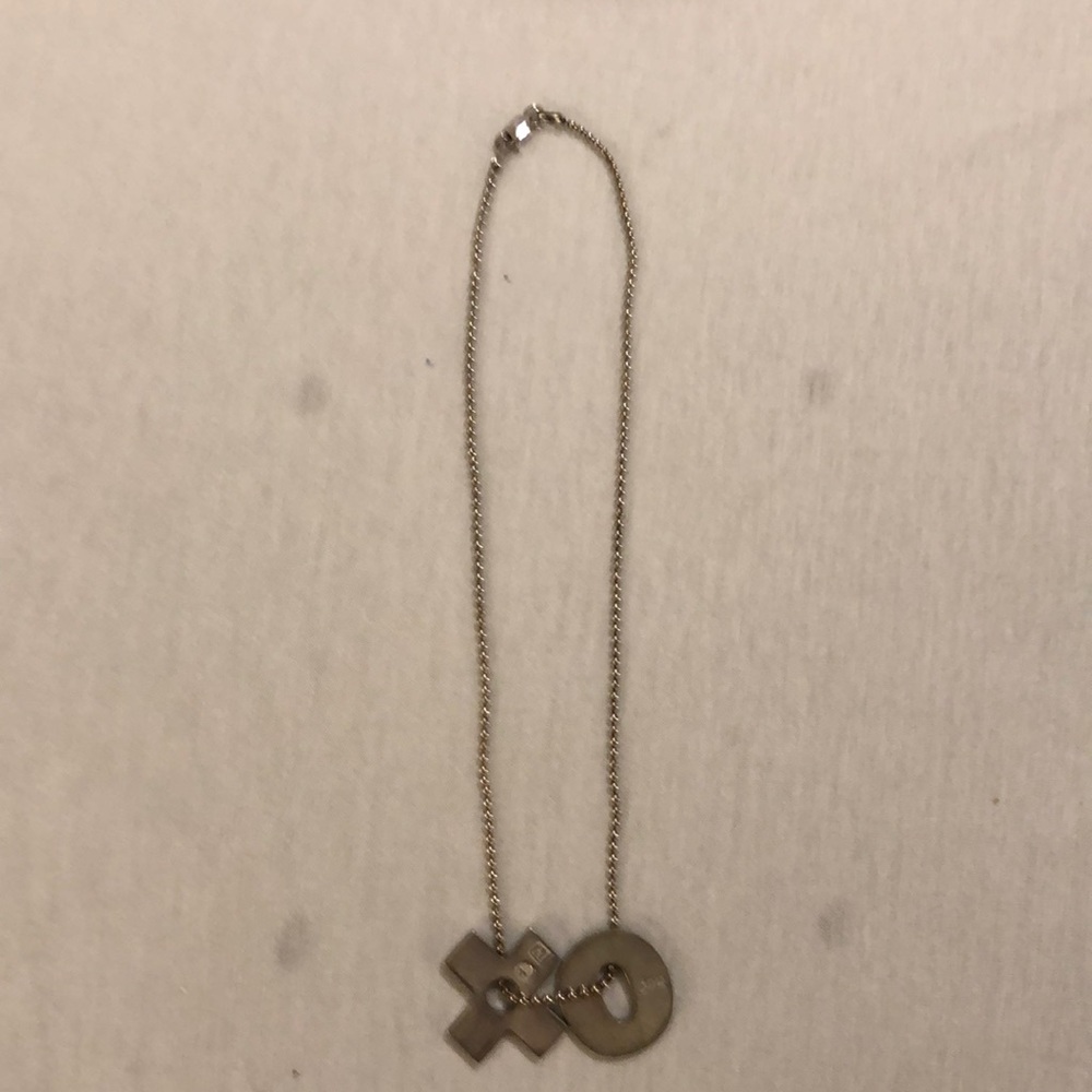 XO Necklace